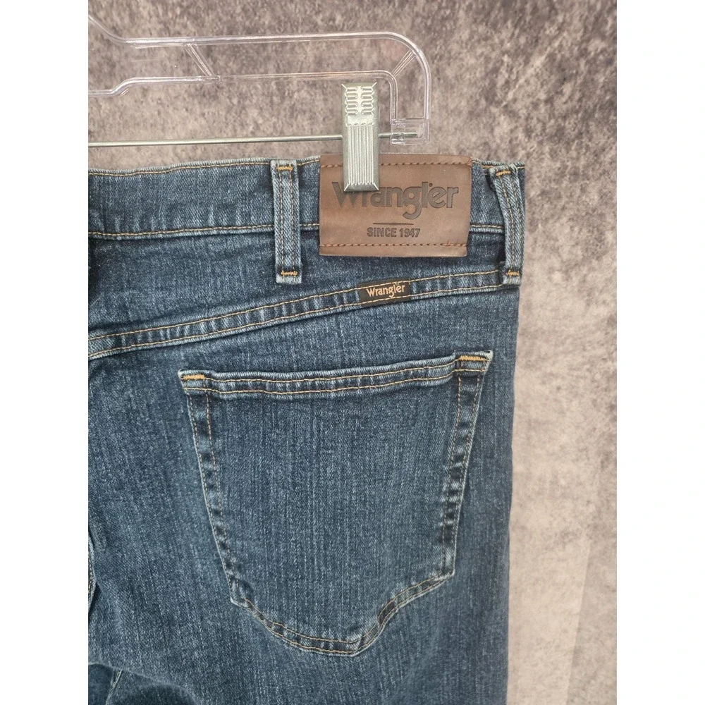 Wrangler Jeans‎ Mens 38x32 Blue Regular Fit Straight Leg Blue Denim